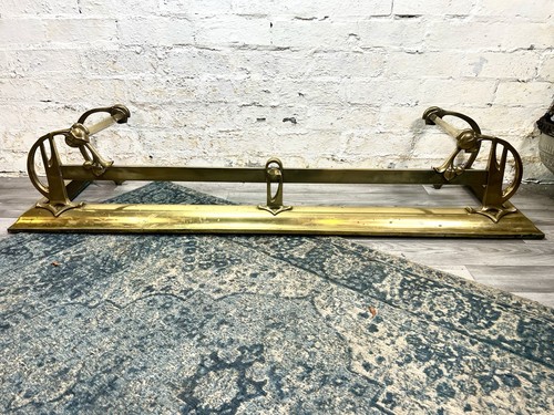 Antique brass fire fender - an,