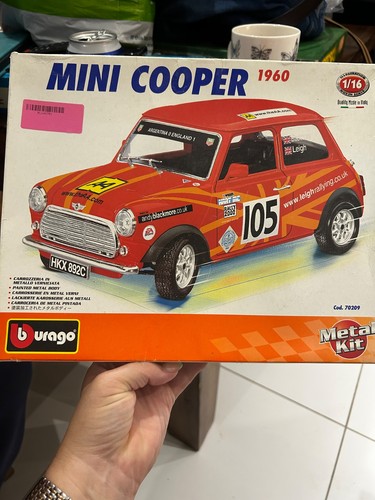 Burago mini cooper 1960 16 - burago,