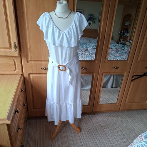 Tesco white linen mix - &,