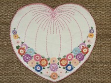 VINTAGE floral embroidered