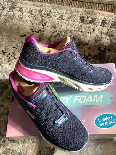 Skechers size bnwt glide - 4,