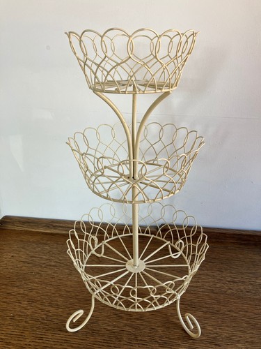 Cream metal shabby chic - cream, three