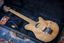 ERNIE BALL USA Music Man Axis
