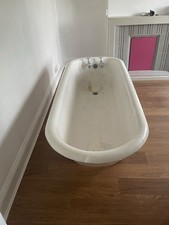 Roll Top Bath with Feet, Taps, and Trap Complete Set