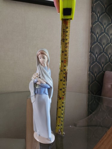Lladró porcelain figurine