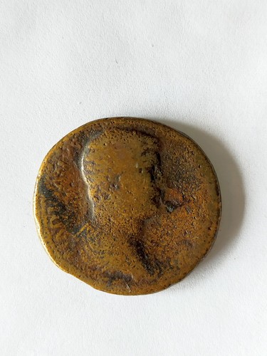 Ancient roman coin hadrian - coin, ae