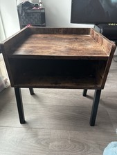 Medium oak table
