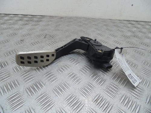 Renault clio accelerator - clio,