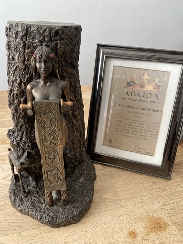 Heredities avalon nimue - avalon, "nimue"