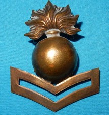 1874-1903 ROYAL MARINES ARTILLERY BOMBARDIER UNDRESS MILITARY CAP BADGE