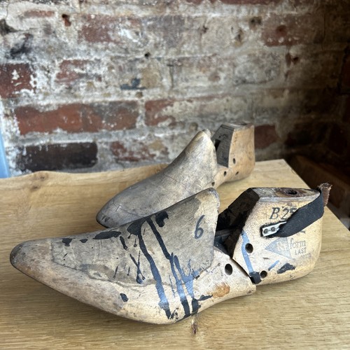 Pair vintage antique - of, /antique