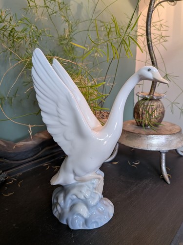 Vintage nao lladro swan - by,
