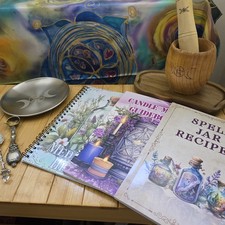 Baby Witch Altar basics - Triple Moon Goddess