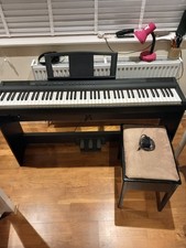 Yamaha P105 88-key digital piano + furniture stand and 3 pedals + stool