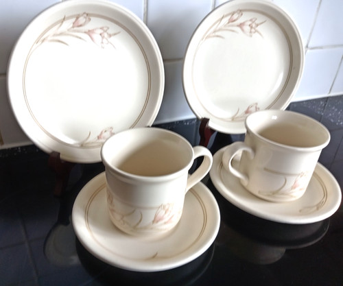 Biltons spring bouquet trios - bouquet,