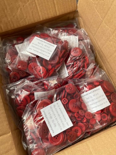 100 craft buttons - g,