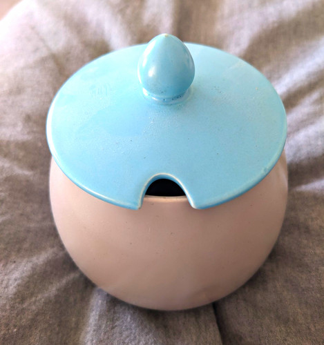 Poole pottery twintone sky - pottery,