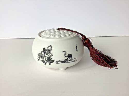 Beautiful chinese porcelain - a,