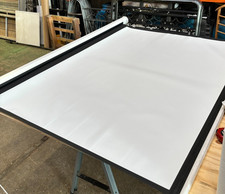 motorised projector screen for