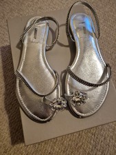 Ladies Silver Sandels With Toe
