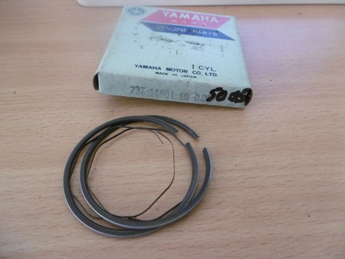 Yamaha genuine piston - genuine,