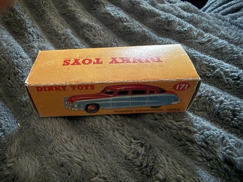 Dinky toys 171 - hudson, sedan