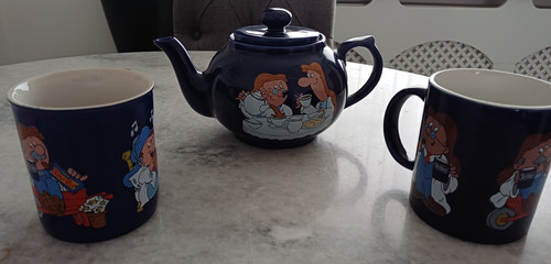 Lyons tetley vintage tea pot - tea,
