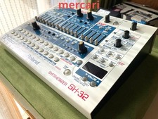 Roland SH-32 Desktop