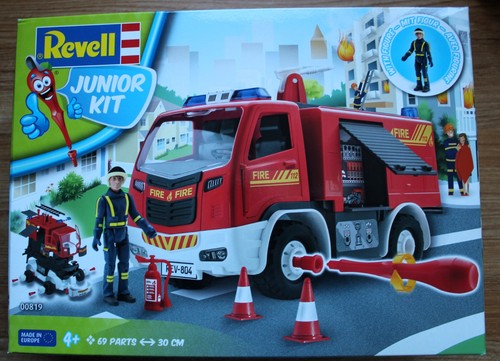 Revell junior fire engine - revell,