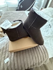 UGG Australia Women's Snow Boots Chocolate