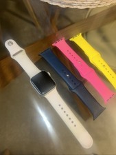 Apple Watch Series 6 40mm Aluminium , 85% Battery Health .