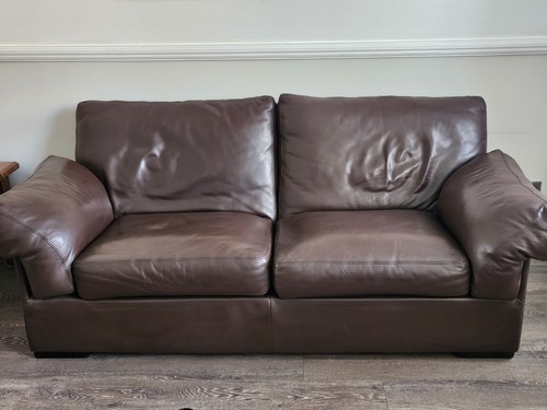 Used seater dark brown - used, 2