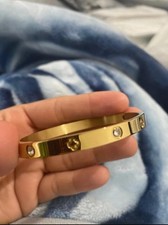 Elegant Four-Leaf Clover 18K