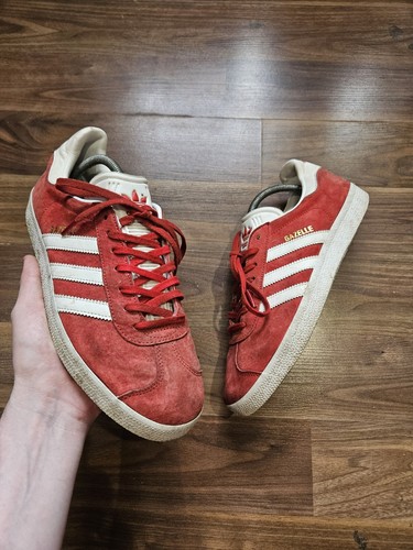 Adidas gazelle red white - red,