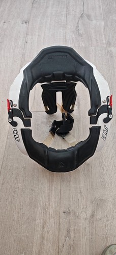 Leatt neck brace - neck,