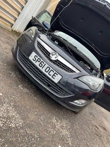 Vauxhall astra 2011 - astra, j