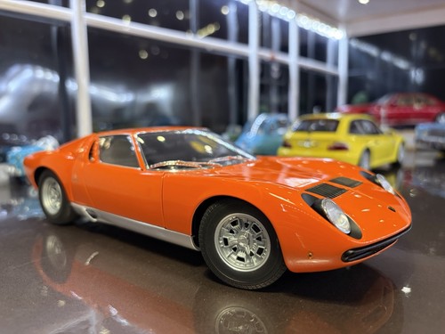 Autoart lamborghini miura - 1/18,