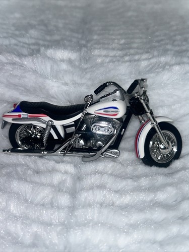 Hallmark keepsake ornament - hallmark,