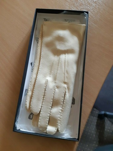 Raw deerskin gloves really - deerskin, gloves,