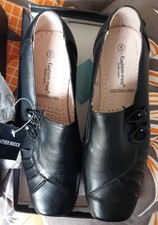 ladies shoes black court shoes