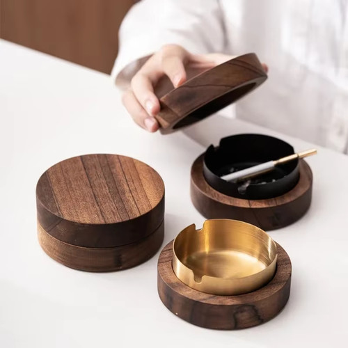 Wooden ashtray with lid - wooden,