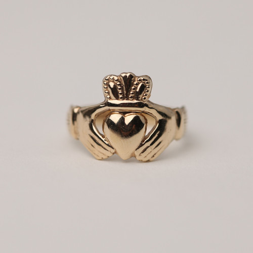 9ct yellow gold - claddagh, irish