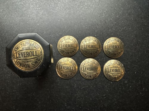 Leveroll seat knob domed - leveroll, brass