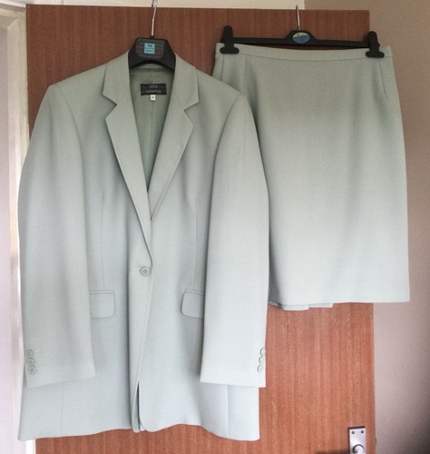Marks spencer s light - &,