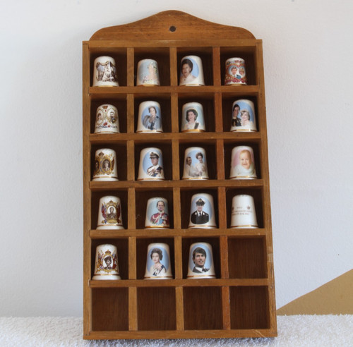 Wood thimble display - , case