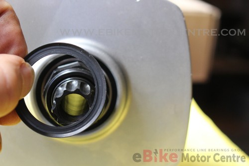 Bearing seal fits all - , brose