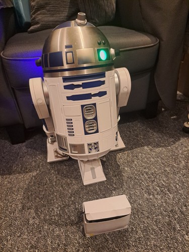 Deagostini build your own r2d2 - your,