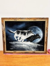 Black velvet painting wolves