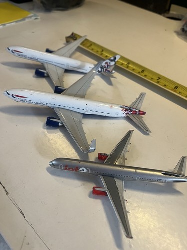 Due cast model aeroplane - due,