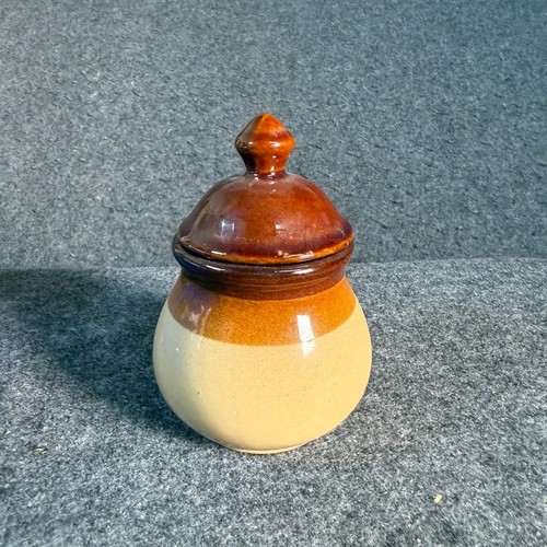 Vintage three tone - three,
